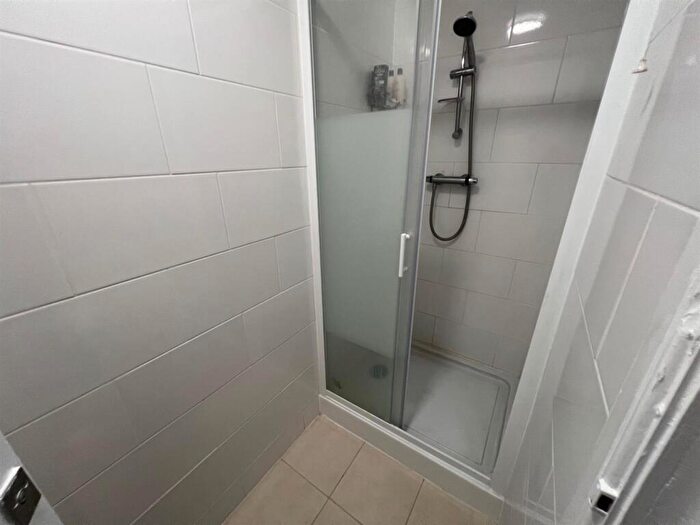 1 Bedroom Private Hall To Rent In Colum Road, Cardiff, CF10
