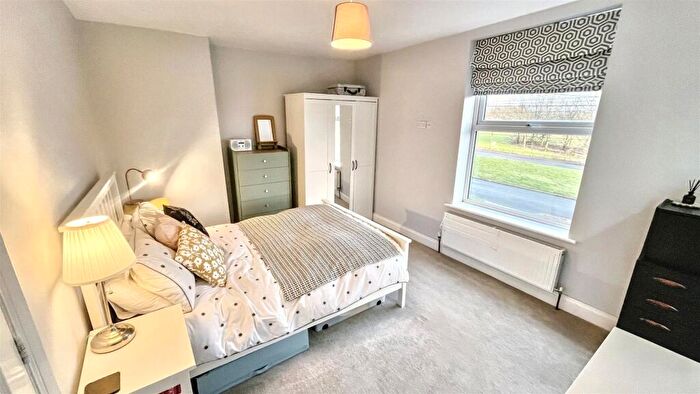 2 Bedroom End Of Terrace House For Sale In Brook Lane, Birmingham, B13