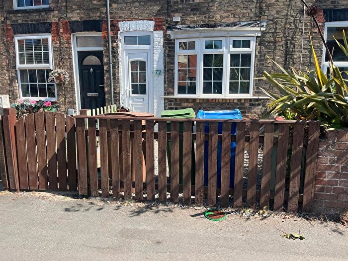2 Bedroom Property To Rent In Main Street, Willerby, Hull, HU10
