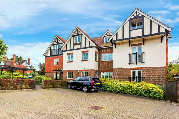 2 Bedroom Apartment To Rent In Bluehouse Lane, Oxted, Surrey, RH8