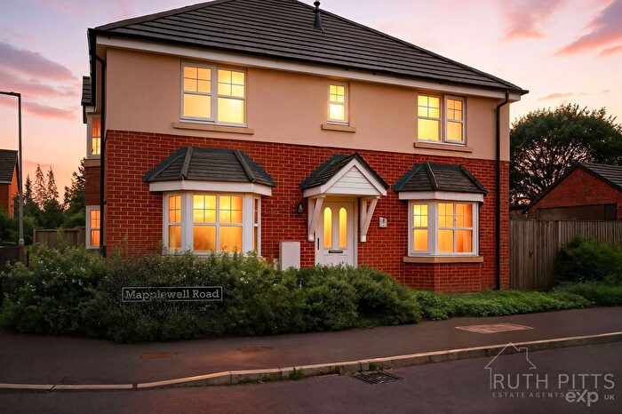 4 Bedroom Detached House For Sale In Mapplewell Road, Castleford, WF10