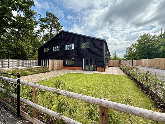 3 Bedroom Semi-Detached House To Rent In New Mill Road, Wokingham, RG40