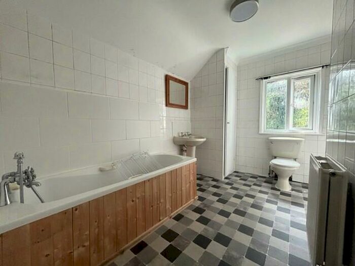 2 Bedroom Terraced House To Rent In Horsham Road, Littlehampton, BN17