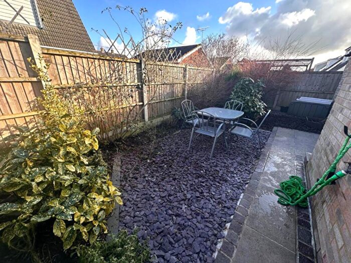 2 Bedroom Bungalow For Sale In Brandenburg Road, Canvey Island, SS8