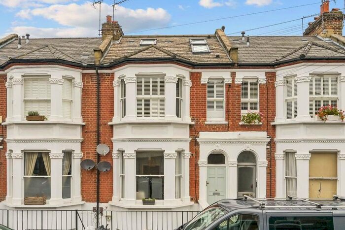 1 Bedroom Flat To Rent In Hadyn Park Road, London, W12