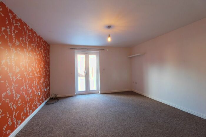 4 Bedroom Town House To Rent In Linn Park, Kingswood, Hull, HU7