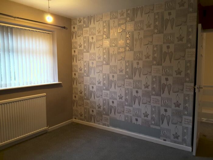 3 Bedroom Semi-Detached House To Rent In Castle View, Edlington, Doncaster, DN12