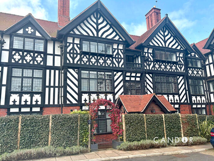 2 Bedroom Apartment For Sale In Grenfell Park, Neston, CH64