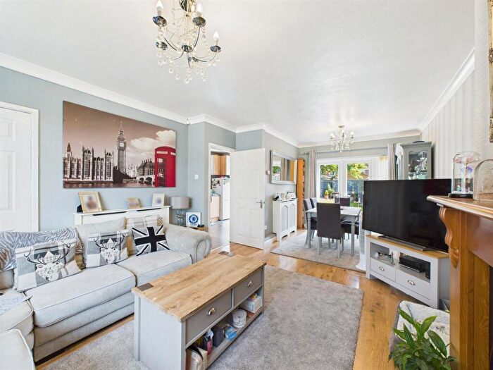 3 Bedroom End Of Terrace House For Sale In Loweswater Road, Binley, Coventry, CV3