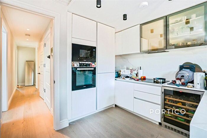 2 Bedroom Flat To Rent In Chapel Market, N1