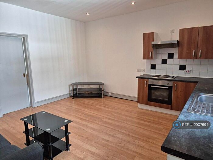 2 Bedroom Flat To Rent In Moorgate St, Blackburn, BB2