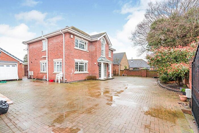 4 Bedroom Detached House For Sale In Milton Street, Loughborough, Leicestershire, LE11