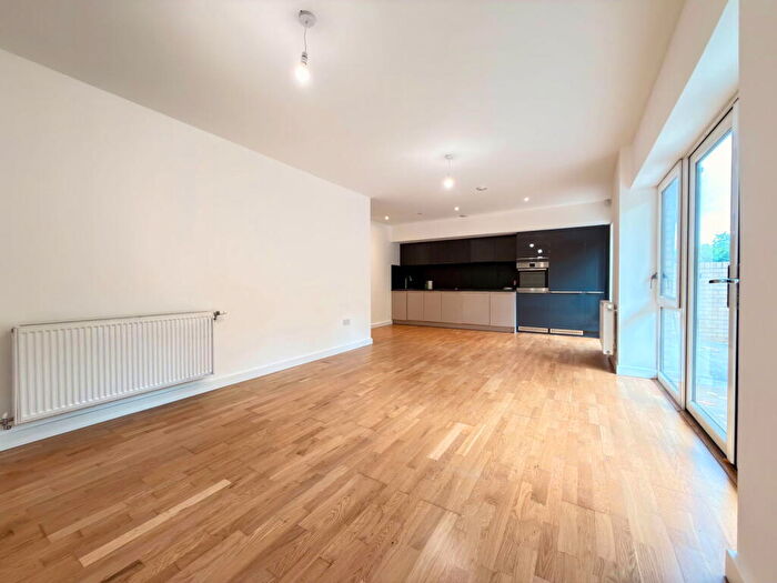 2 Bedroom Flat For Sale In Lakeside Drive, Park Royal, NW10