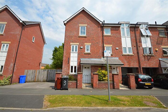 4 Bedroom Town House To Rent In Drayton Street, Hulme, Manchester, M15