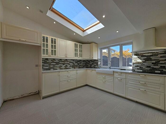 5 Bedroom Semi-Detached House To Rent In St Peters Gardens, Weston Favell, Northampton, NN3
