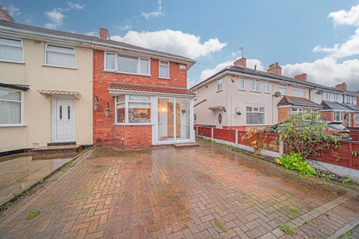 3 Bedroom Terraced House For Sale In Sladepool Farm Road, Birmingham, B14