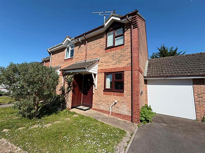 2 Bedroom End Of Terrace House For Sale In Selwood Close, Sturminster Newton, DT10
