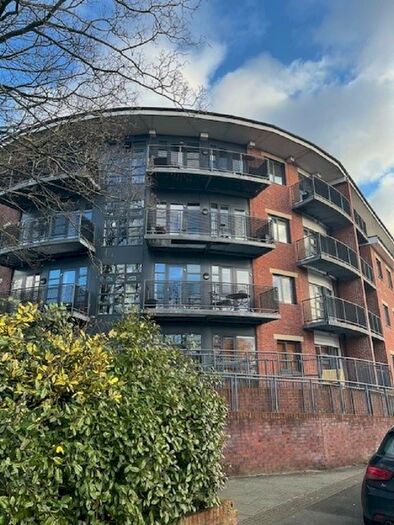 2 Bedroom Flat To Rent In Manchester Road, Chorlton, Manchester., M16