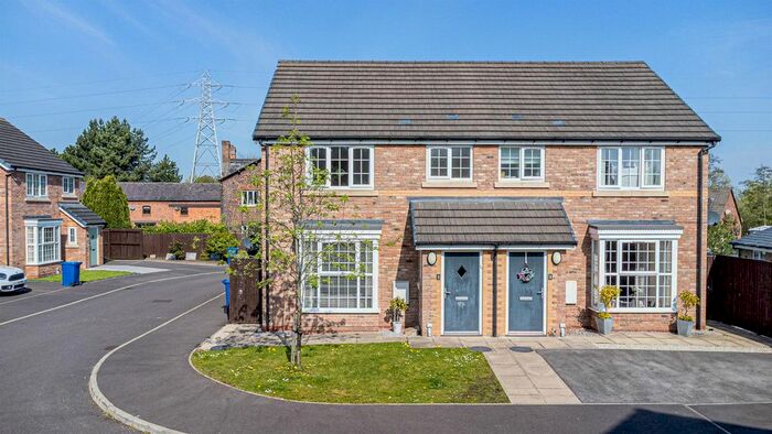 3 Bedroom Semi-Detached House To Rent In Ford Farm Close, Lower Walton, Warrington, WA4