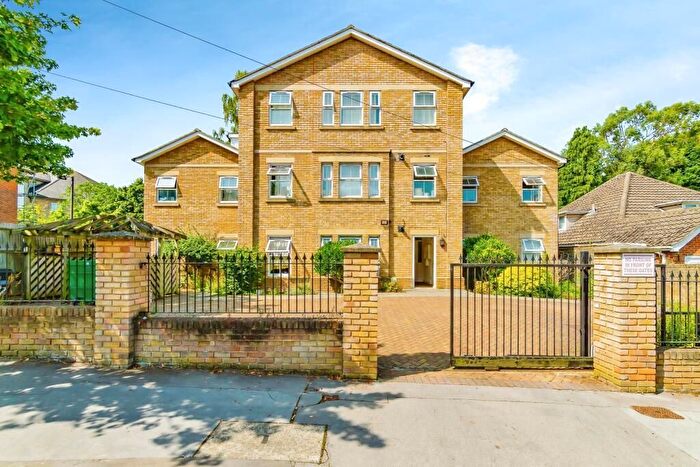 2 Bedroom Flat To Rent In Flat, Outram Road, Croydon, CR0