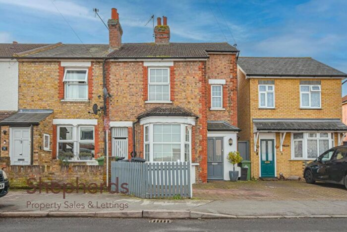 3 Bedroom Cottage For Sale In Old Highway, Hoddesdon, EN11