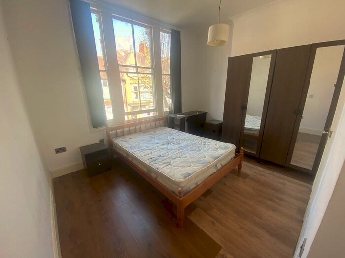 1 Bedroom Flat To Rent In St James Terrace, Leicester, LE2