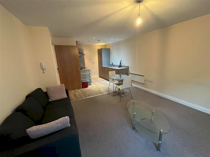 1 Bedroom Flat To Rent In Canal Street, Nottingham, NG1