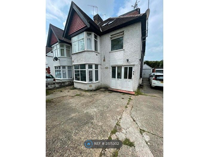 1 Bedroom Semi-Detached House To Rent In Watford Way, London, NW4