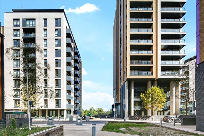 2 Bedroom Flat To Rent In Grand Regent Tower, Cadmium Square, Bethnal Green, London, E2