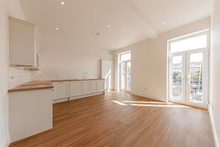 2 Bedroom Apartment For Sale In Pleydell Gardens, Folkestone, CT20