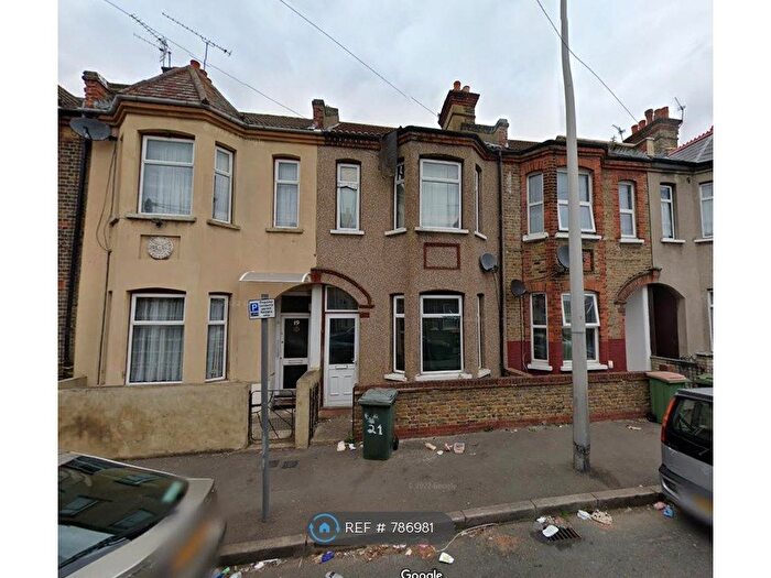 5 Bedroom Terraced House To Rent In Bingley Road, London, E16