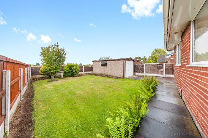 2 Bedroom Semi-Detached Bungalow For Sale In Myddleton Lane, Winwick, WA2