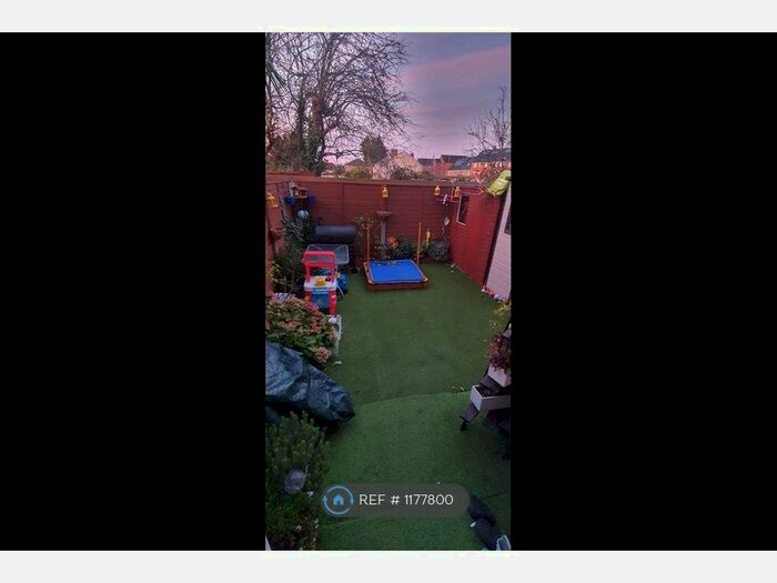 1 Bedroom Maisonette To Rent In De'arn Gardens, Mitcham CR4