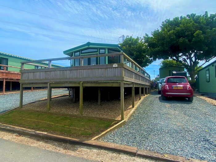 2 Bedroom Mobile/park Home For Sale In Beacon View, Sinns Common, Redruth, TR16