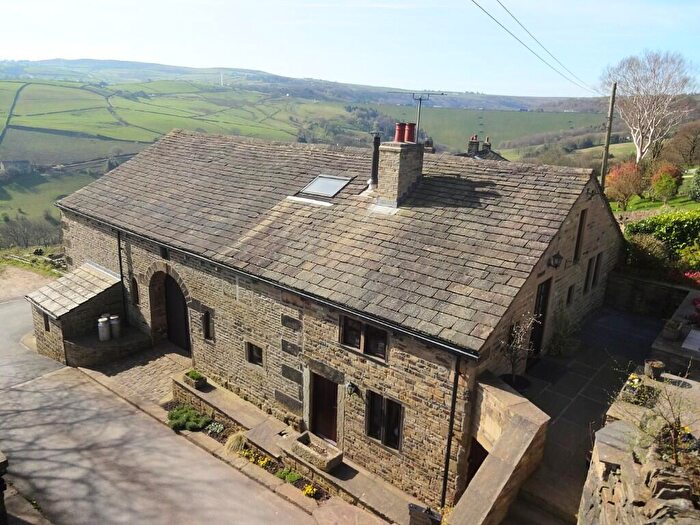 4 Bedroom Cottage For Sale In Lower Woodhead Barn, Krumlin, Barkisland, HX4