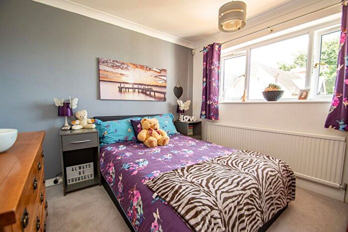 2 Bedroom Bungalow For Sale In Croft Way, Woodcote, Reading, Oxfordshire, RG8