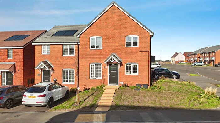 1 Bedroom Apartment For Sale In Snowdrop Way, Warwick, CV34