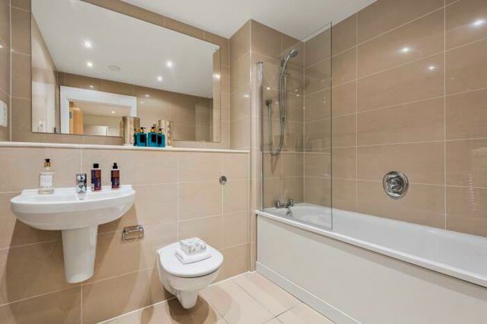 2 Bedroom Apartment To Rent In Royal Winchester House, Bracknell, RG12