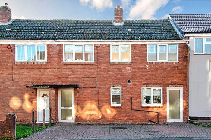 3 Bedroom Terraced House For Sale In Pipers Croft, Lichfield, WS13