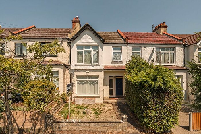 2 Bedroom Flat To Rent In Tankerton Road, Surbiton, KT6