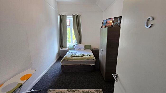 14 Bedroom House To Rent In Daisy Bank Road, Manchester, M14
