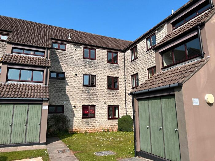 2 Bedroom Apartment To Rent In Midsomer Norton, Radstock, BA3