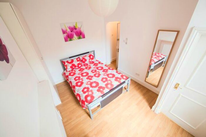 Studio To Rent In Oakley Street, London, SW3
