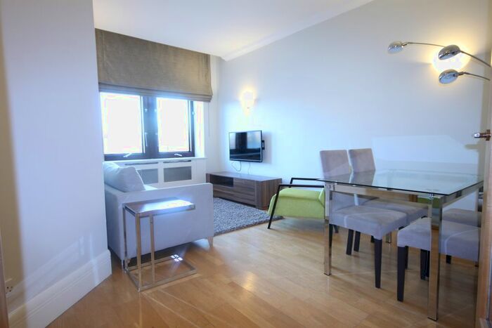 1 Bedroom Flat To Rent In Whitehouse Apartments, Belvedere Road, London, SE1