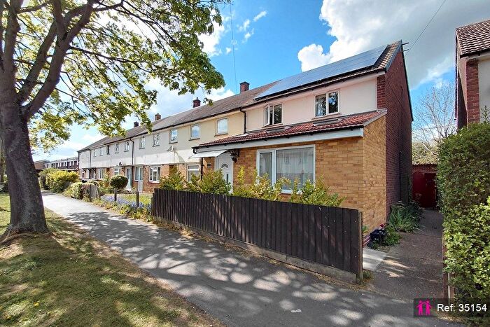 3 Bedroom End Terrace House For Sale In Campkin Road, Cambridge, CB4