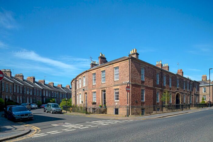 3 Bedroom Flat To Rent In St Thomas Crescent, Newcastle Upon Tyne, NE1