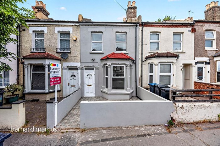 4 Bedroom Terraced House For Sale In Dennett Road, Croydon, CR0