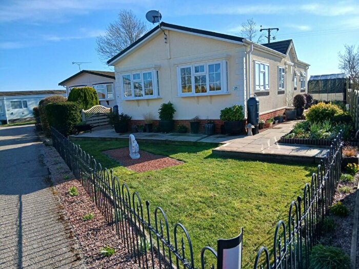 2 Bedroom Park Home For Sale In The Ranch Mobile Home Park, IP7