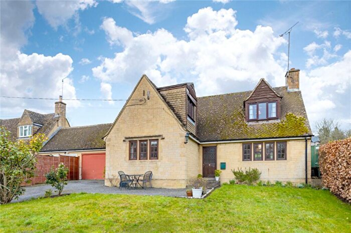 4 Bedroom Link Detached House For Sale In Queen Street, Chedworth, Cheltenham, Gloucestershire, GL54