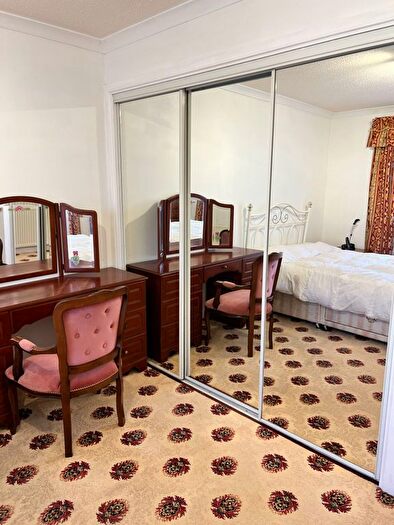 3 Bedroom Flat To Rent In Craigend Park, Edinburgh, EH16